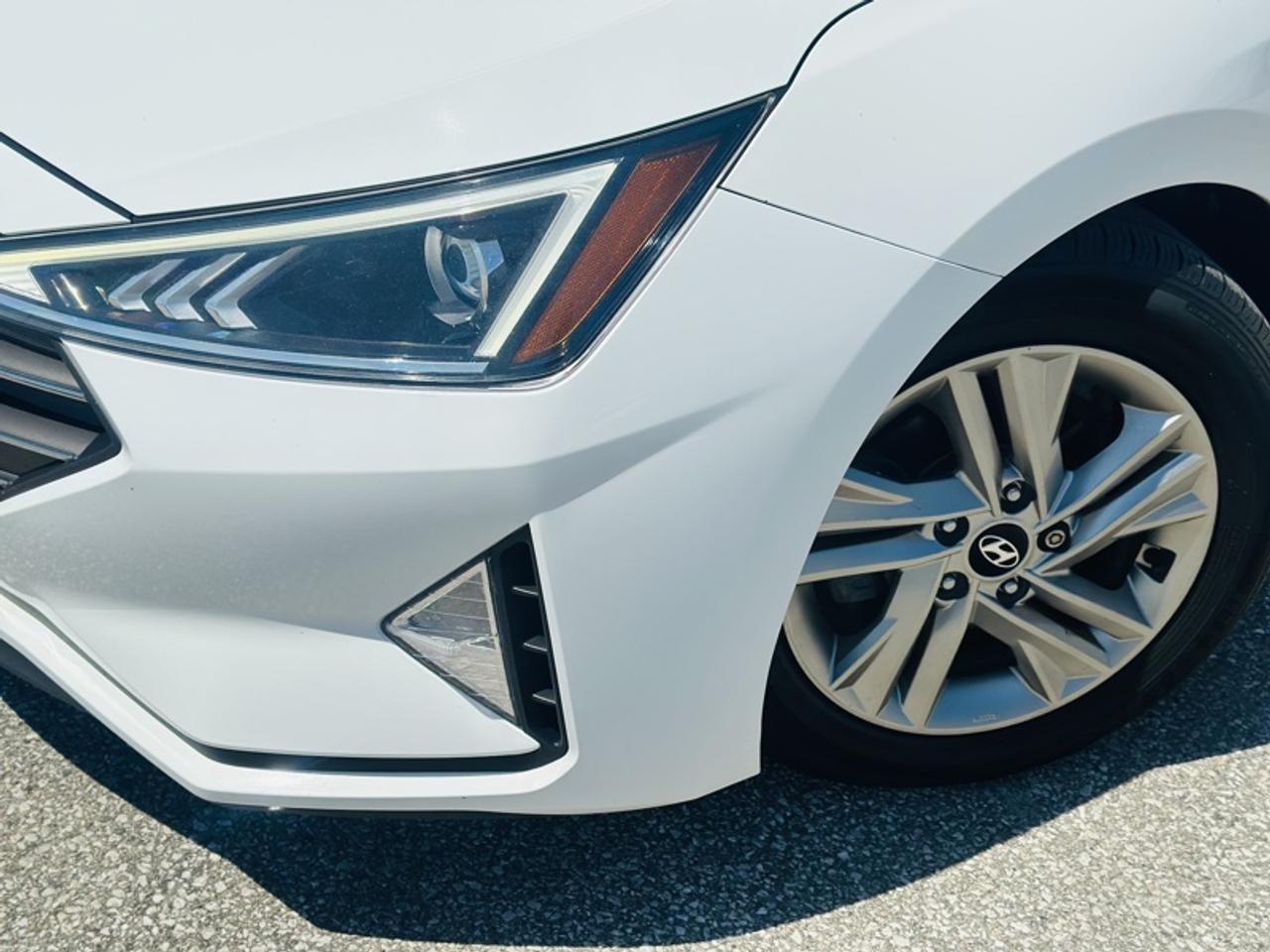2019 Hyundai Elantra Preferred  AT Photo