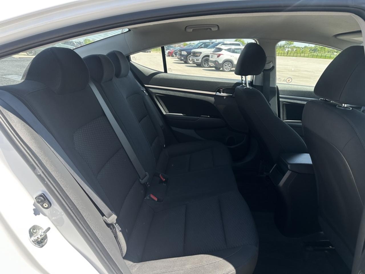 2019 Hyundai Elantra Preferred  AT Photo
