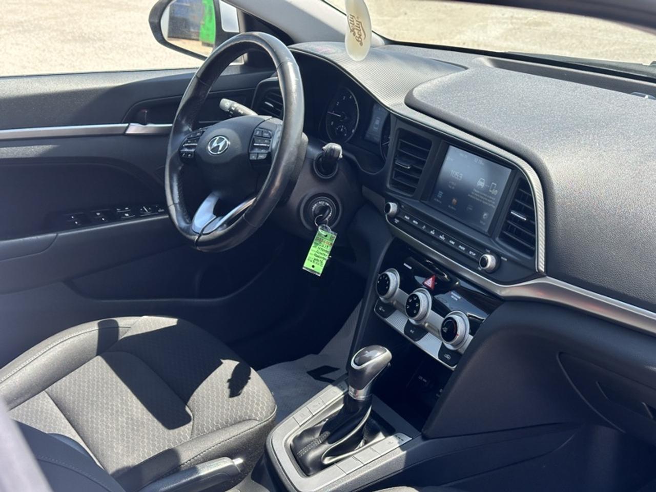 2019 Hyundai Elantra Preferred  AT Photo