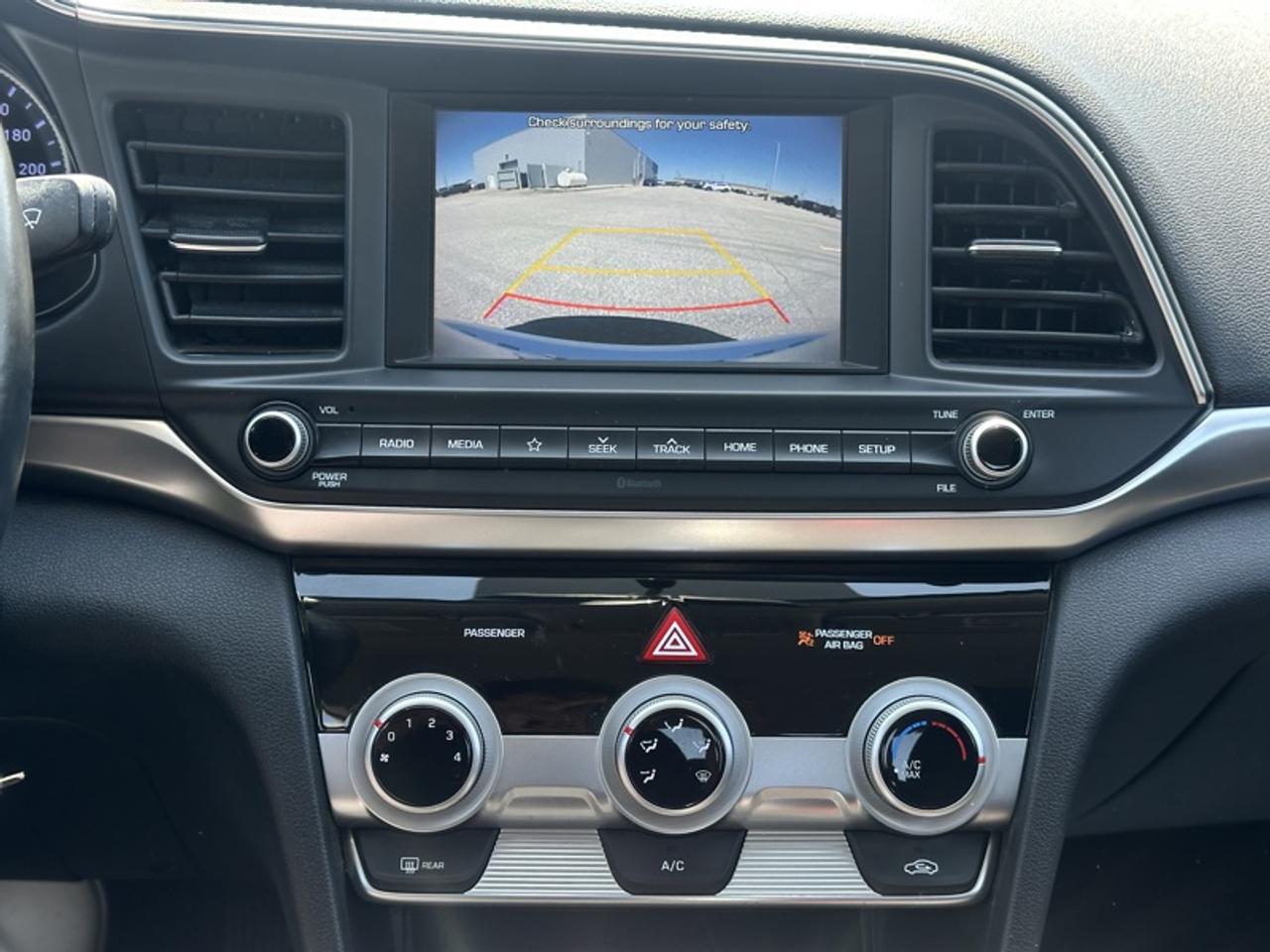 2019 Hyundai Elantra Preferred  AT Photo