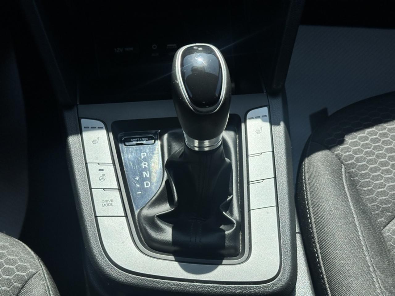 2019 Hyundai Elantra Preferred  AT Photo