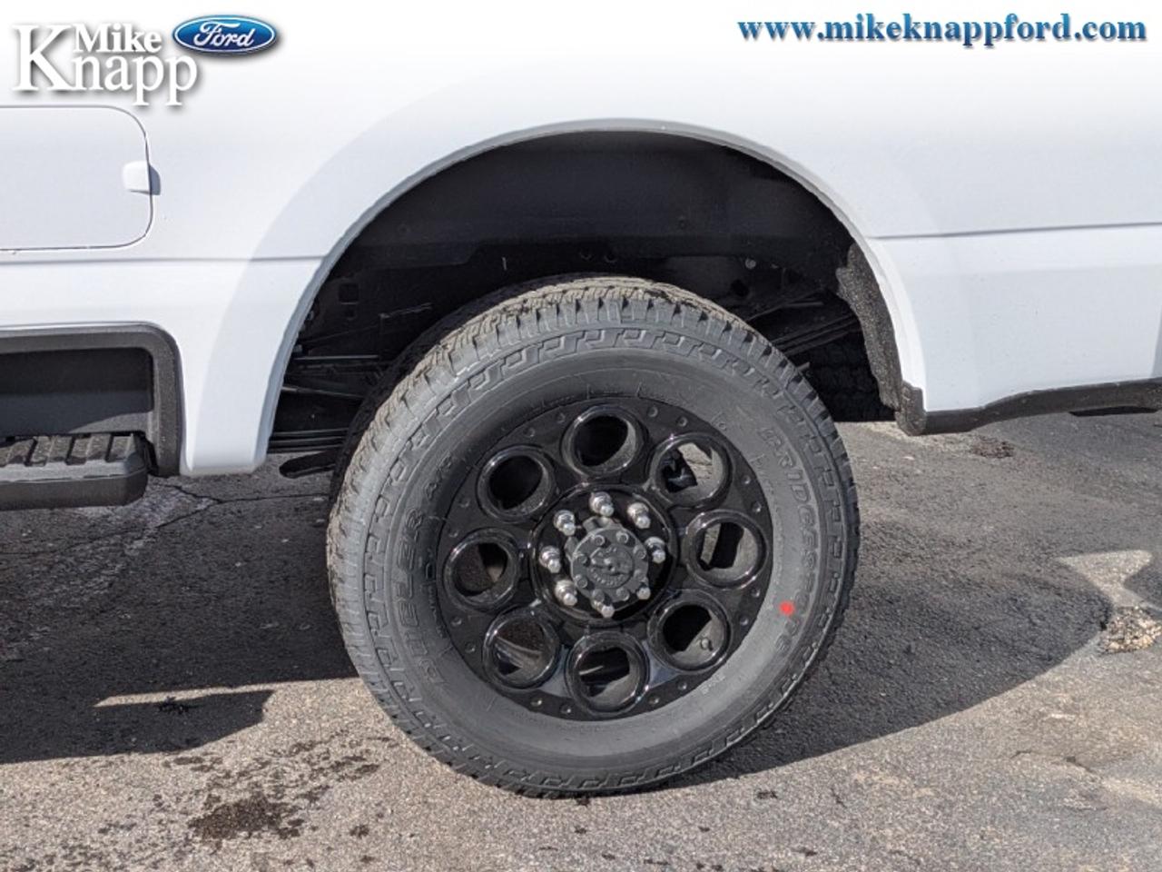 2026 Ford F-350 Super Duty XLT Photo