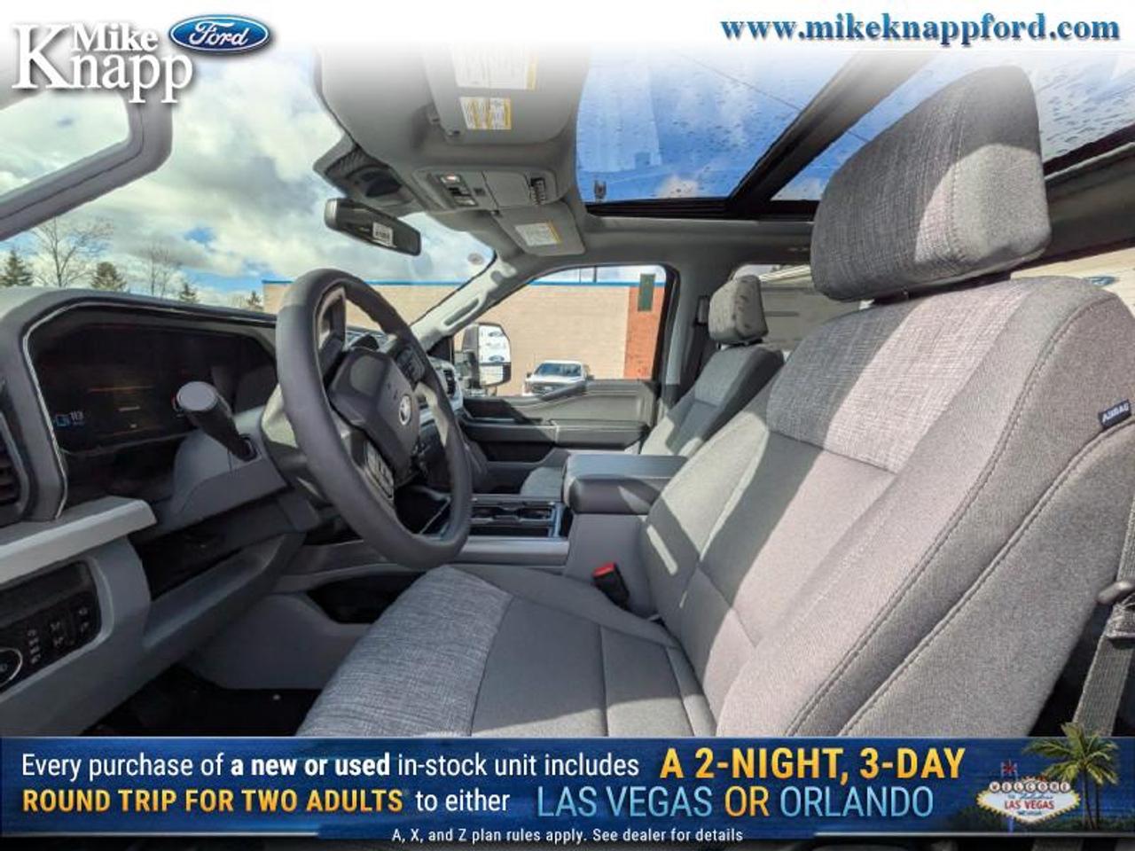 2026 Ford F-350 Super Duty XLT Photo