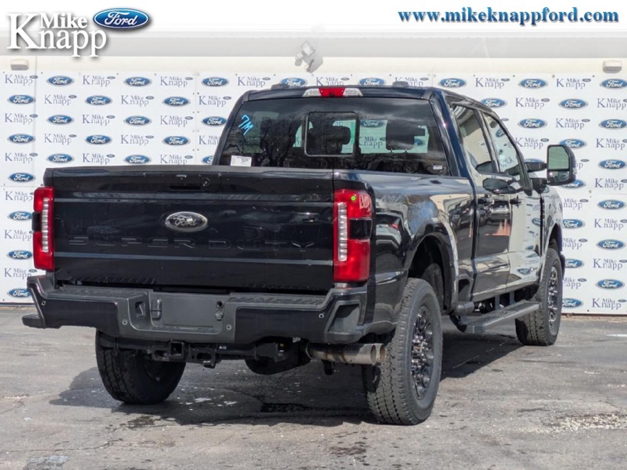 2026 Ford F-350 Super Duty Lariat Photo