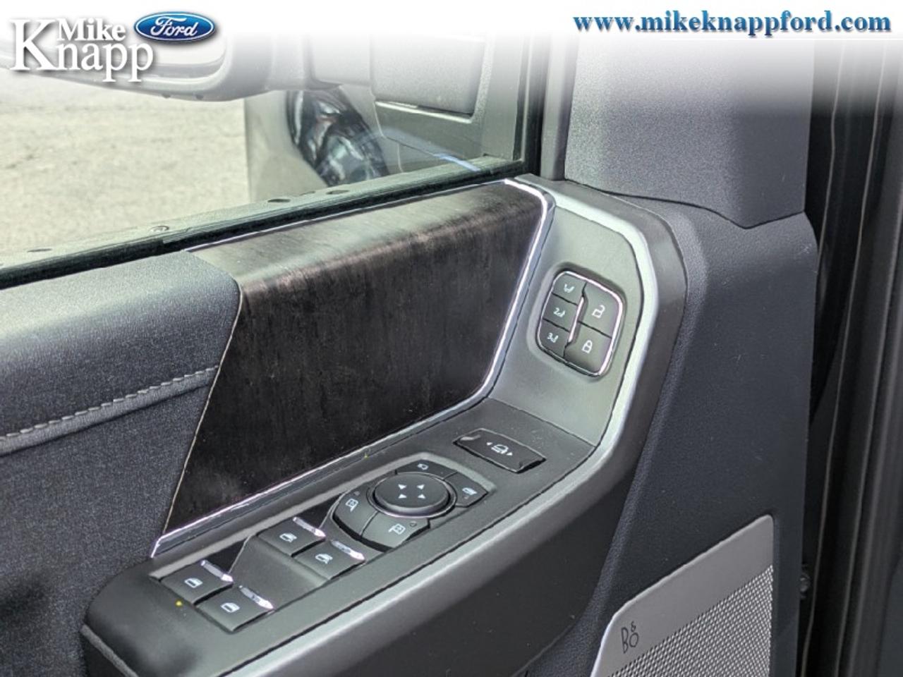 2026 Ford F-350 Super Duty Lariat Photo