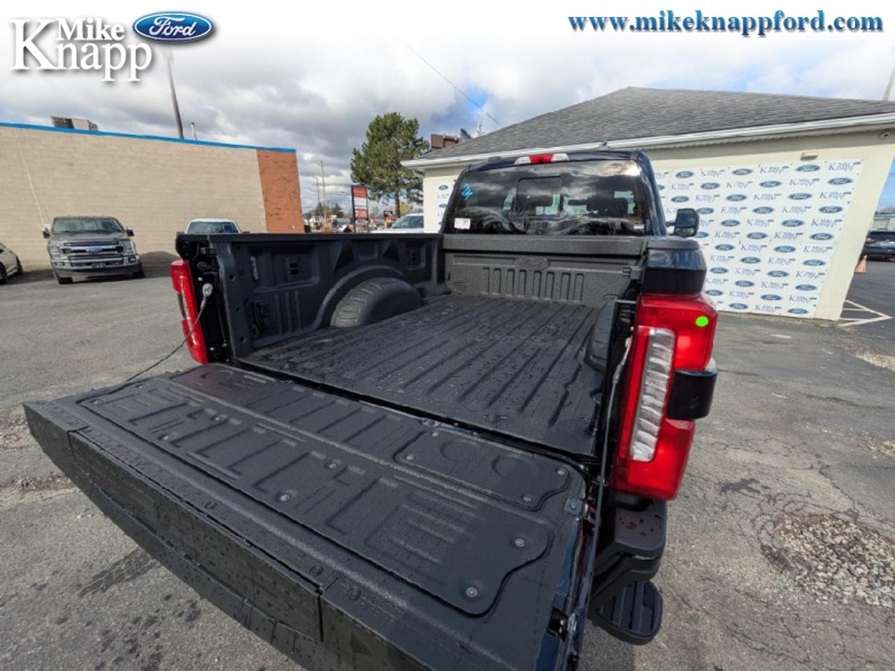 2026 Ford F-350 Super Duty Lariat Photo