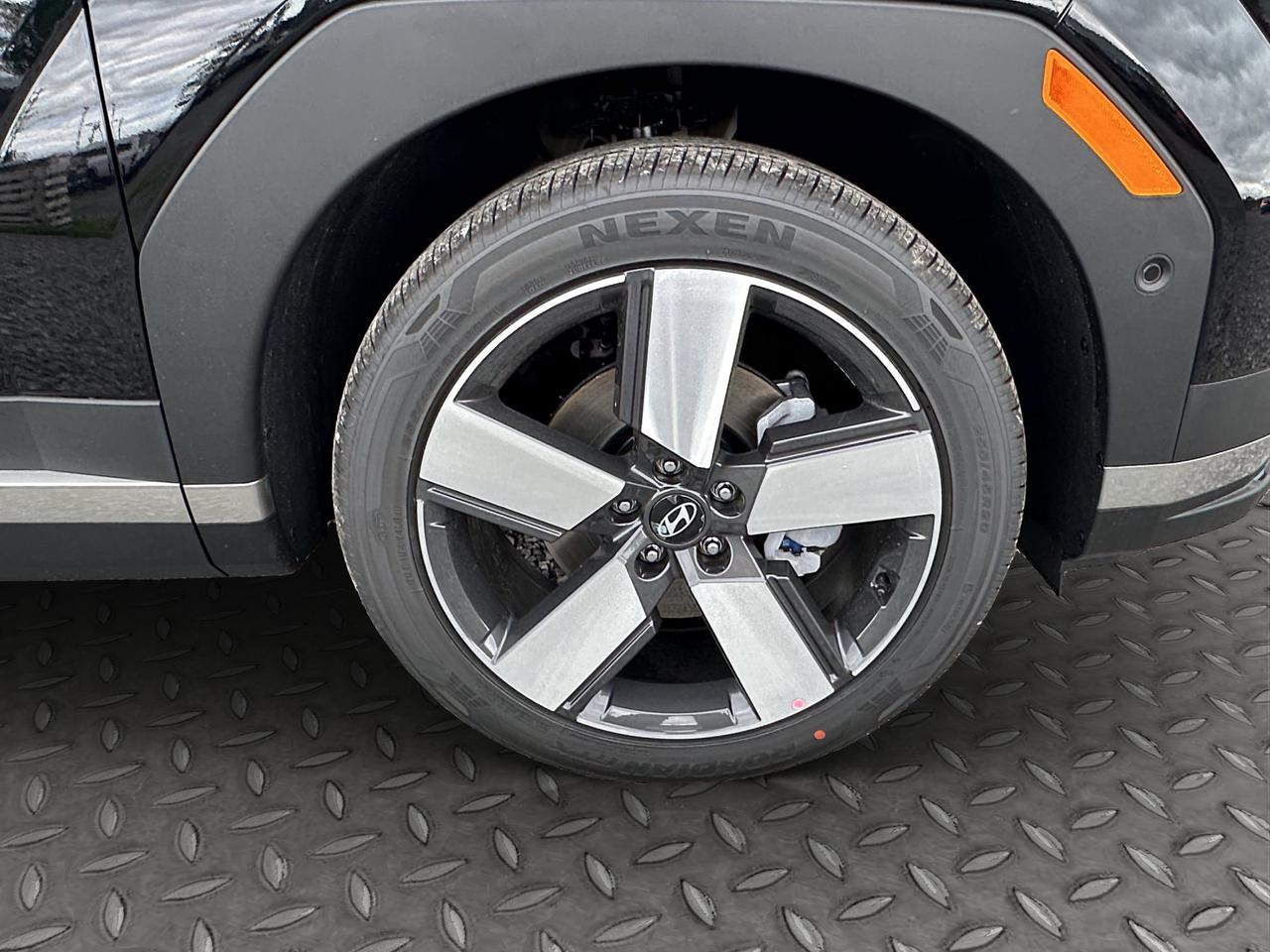 2026 Hyundai Santa Fe Hybrid Luxury Photo