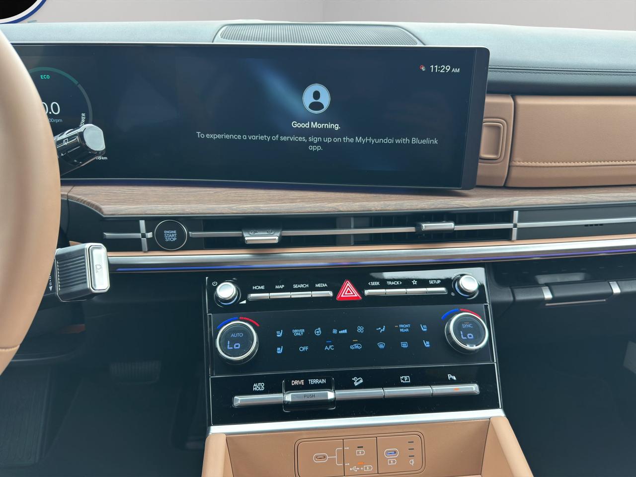 2026 Hyundai Santa Fe Hybrid Luxury Photo
