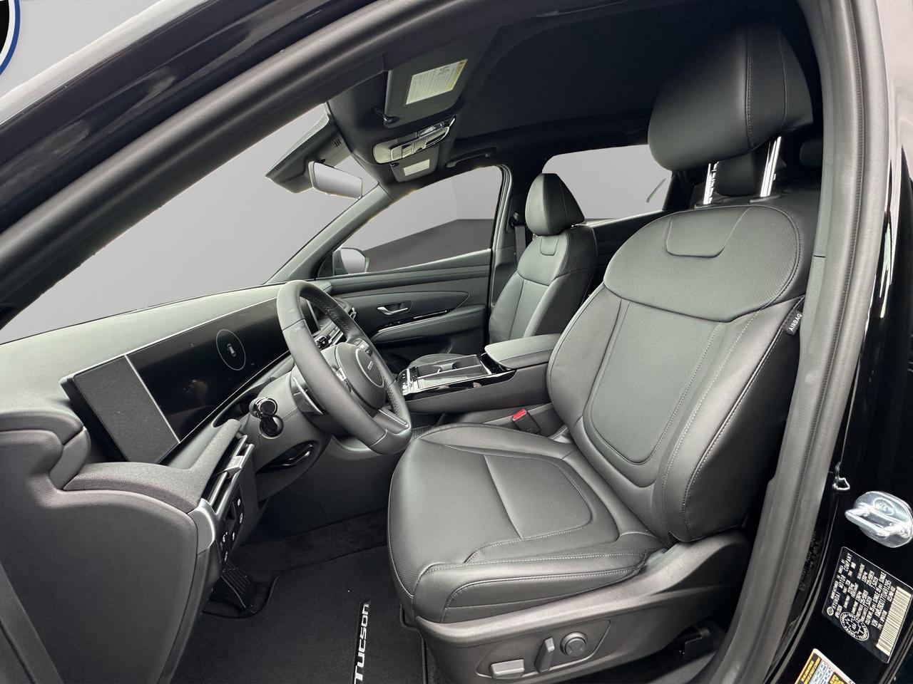 2026 Hyundai Tucson Hybrid Night Edition Photo