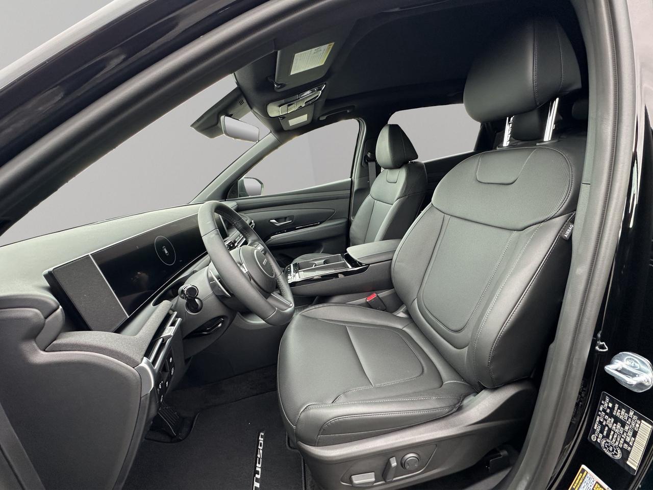 2026 Hyundai Tucson Hybrid Night Edition Photo
