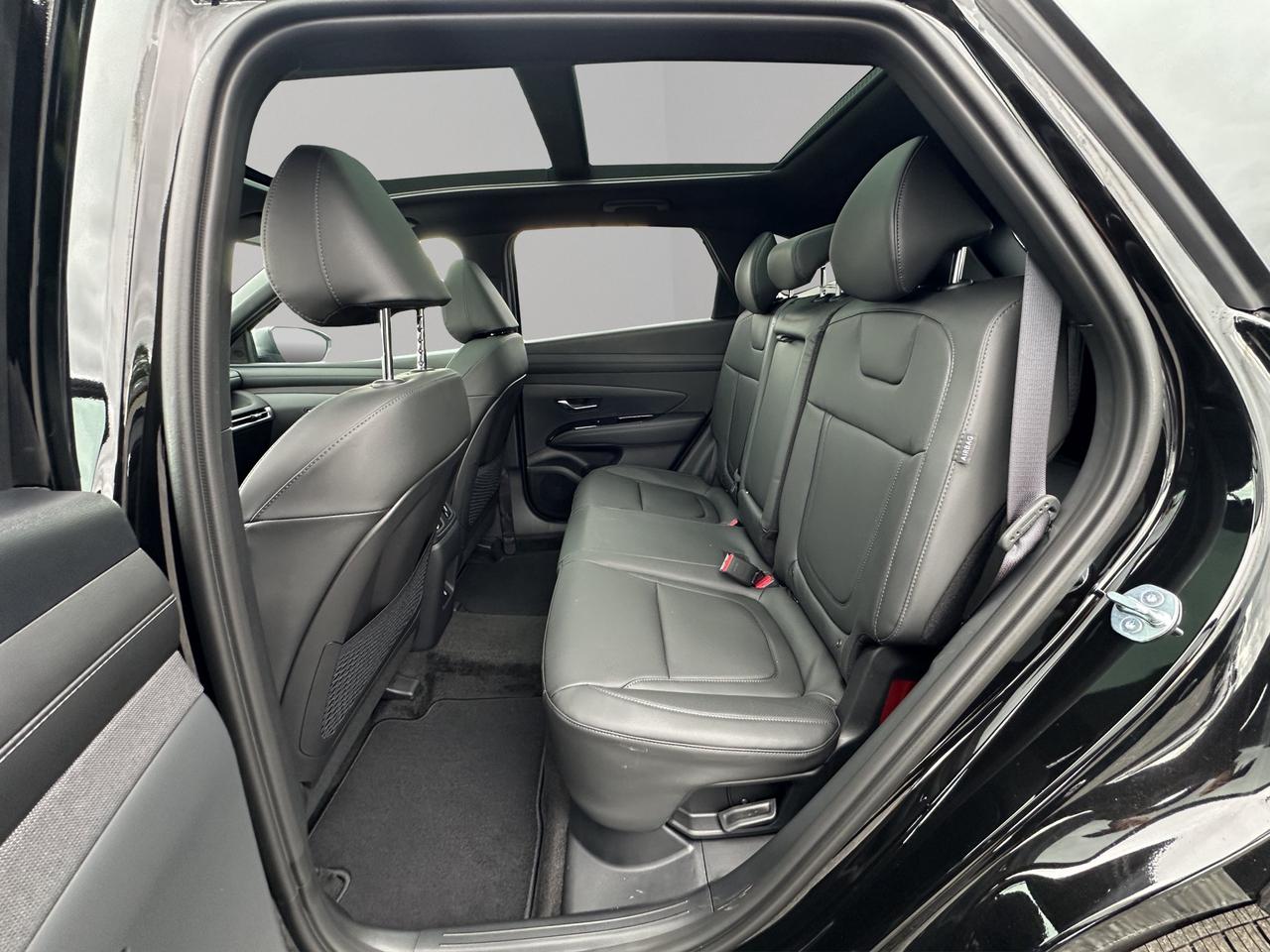 2026 Hyundai Tucson Hybrid Night Edition Photo