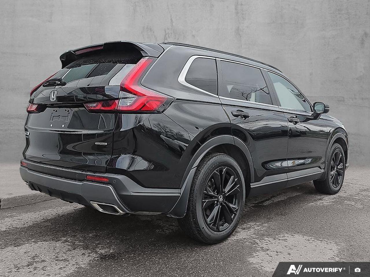 2023 Honda CR-V Hybrid Touring AWD | Bose Audio | Apple Car Play | Photo