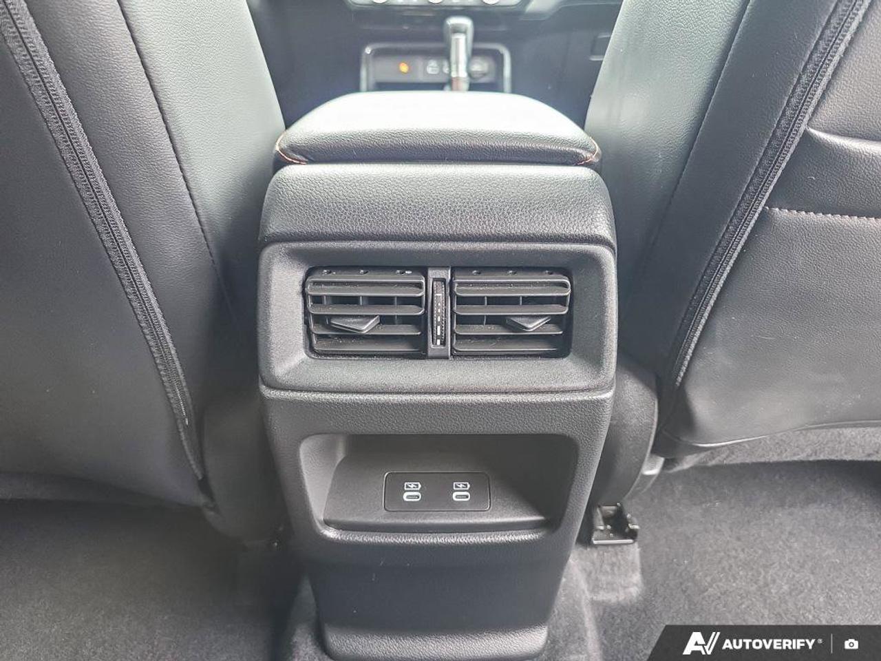 2023 Honda CR-V Hybrid Touring AWD | Bose Audio | Apple Car Play | Photo