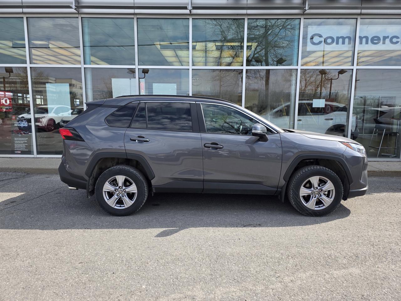 2025 Toyota RAV4 XLE Photo