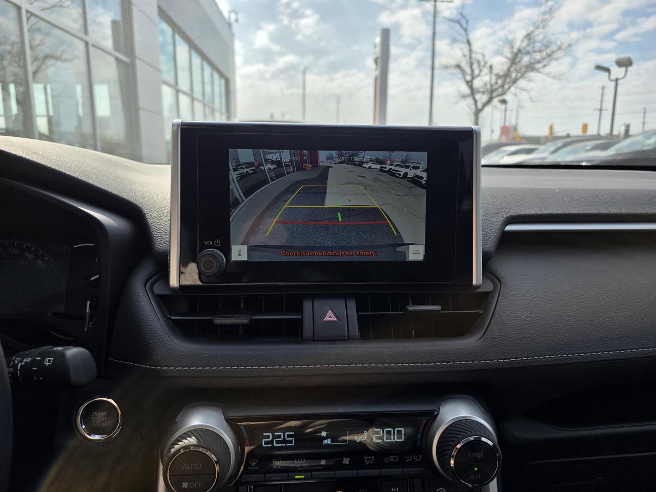 2025 Toyota RAV4 XLE Photo