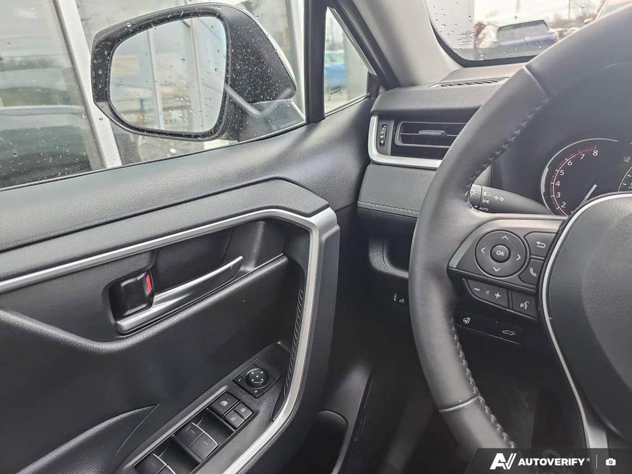 2025 Toyota RAV4 XLE AWD | Apple Car Play | Android Auto | Photo