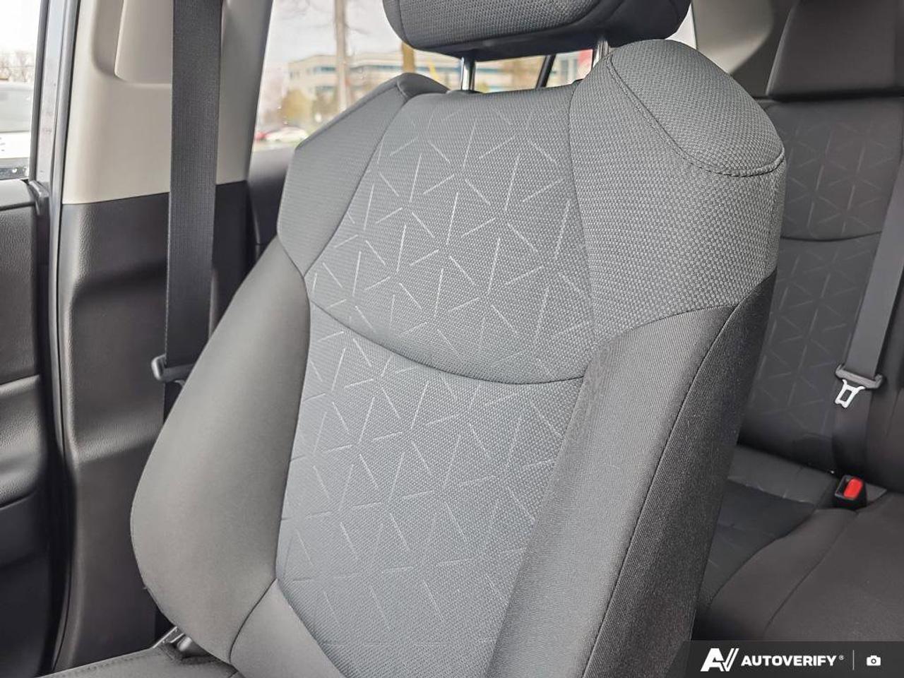 2025 Toyota RAV4 XLE AWD | Apple Car Play | Android Auto | Photo