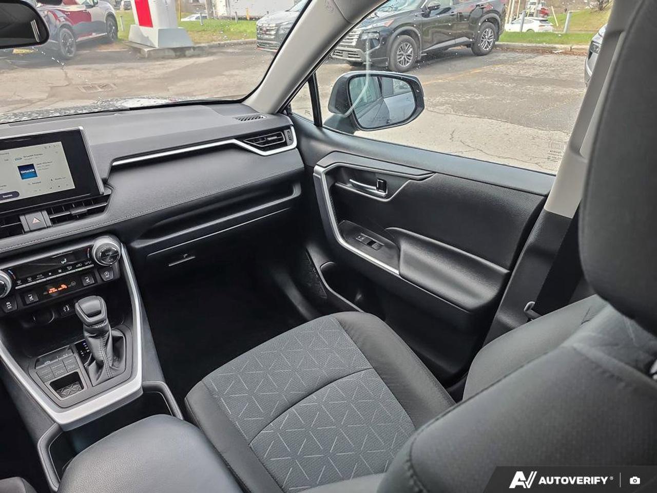 2025 Toyota RAV4 XLE AWD | Apple Car Play | Android Auto | Photo