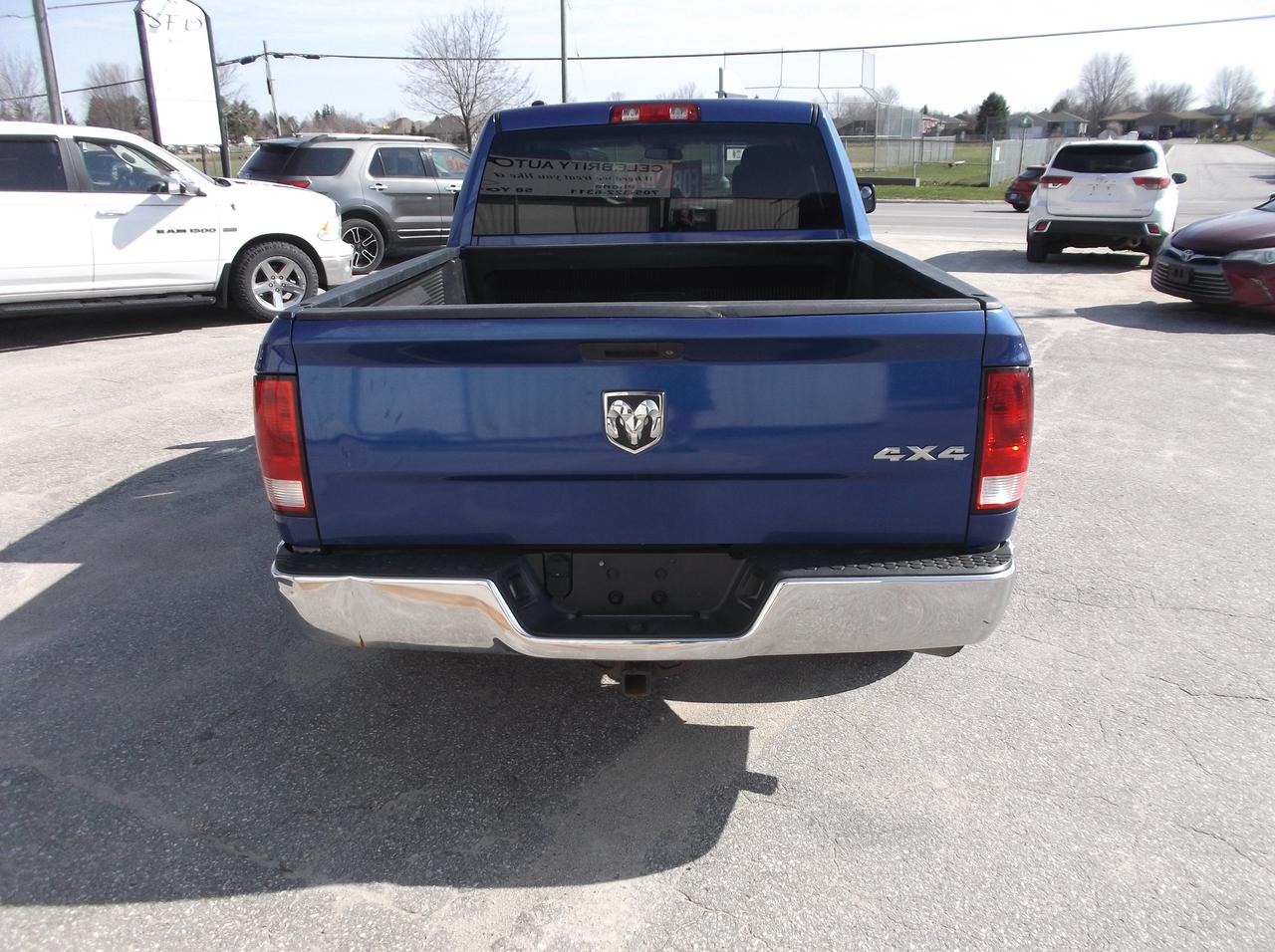 2017 RAM 1500 4X4 ST Photo3