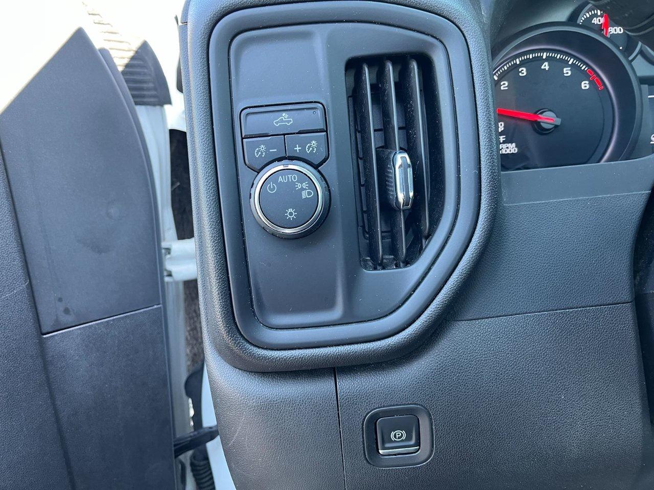 2023 Chevrolet Silverado 1500 2WD Reg Cab 140 Work Truck Photo