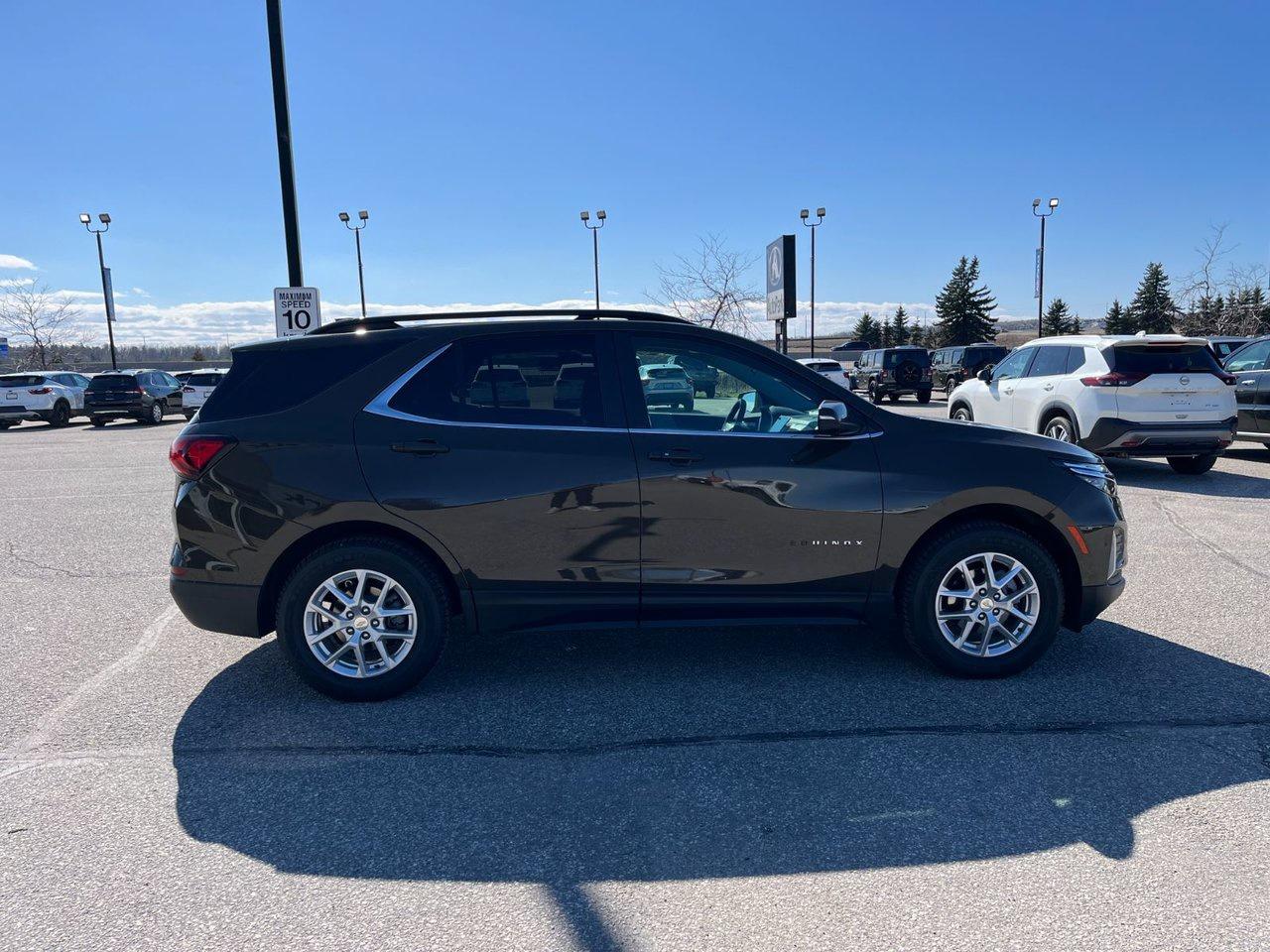 2023 Chevrolet Equinox AWD 4DR LT Photo4