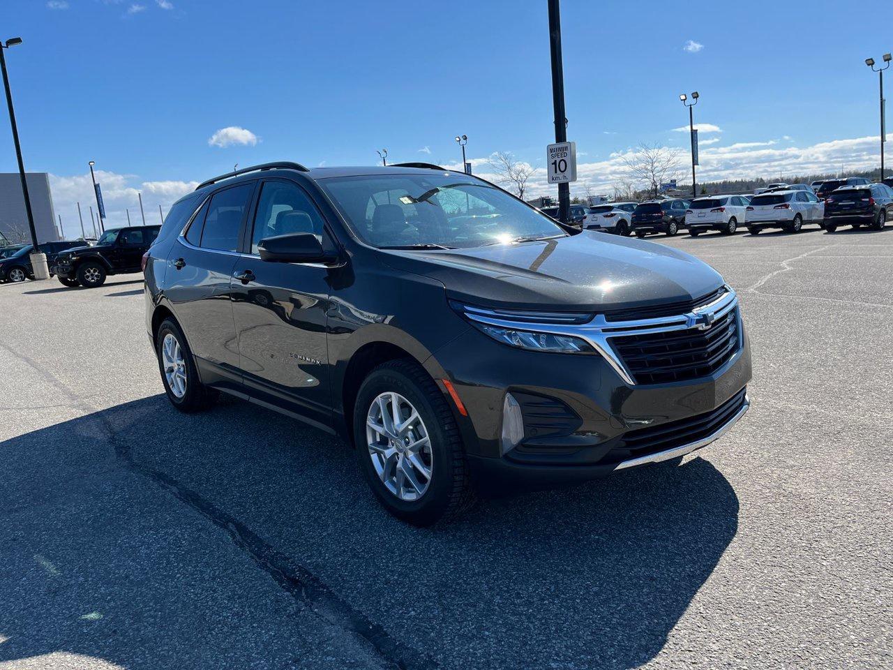 2023 Chevrolet Equinox AWD 4DR LT Photo3