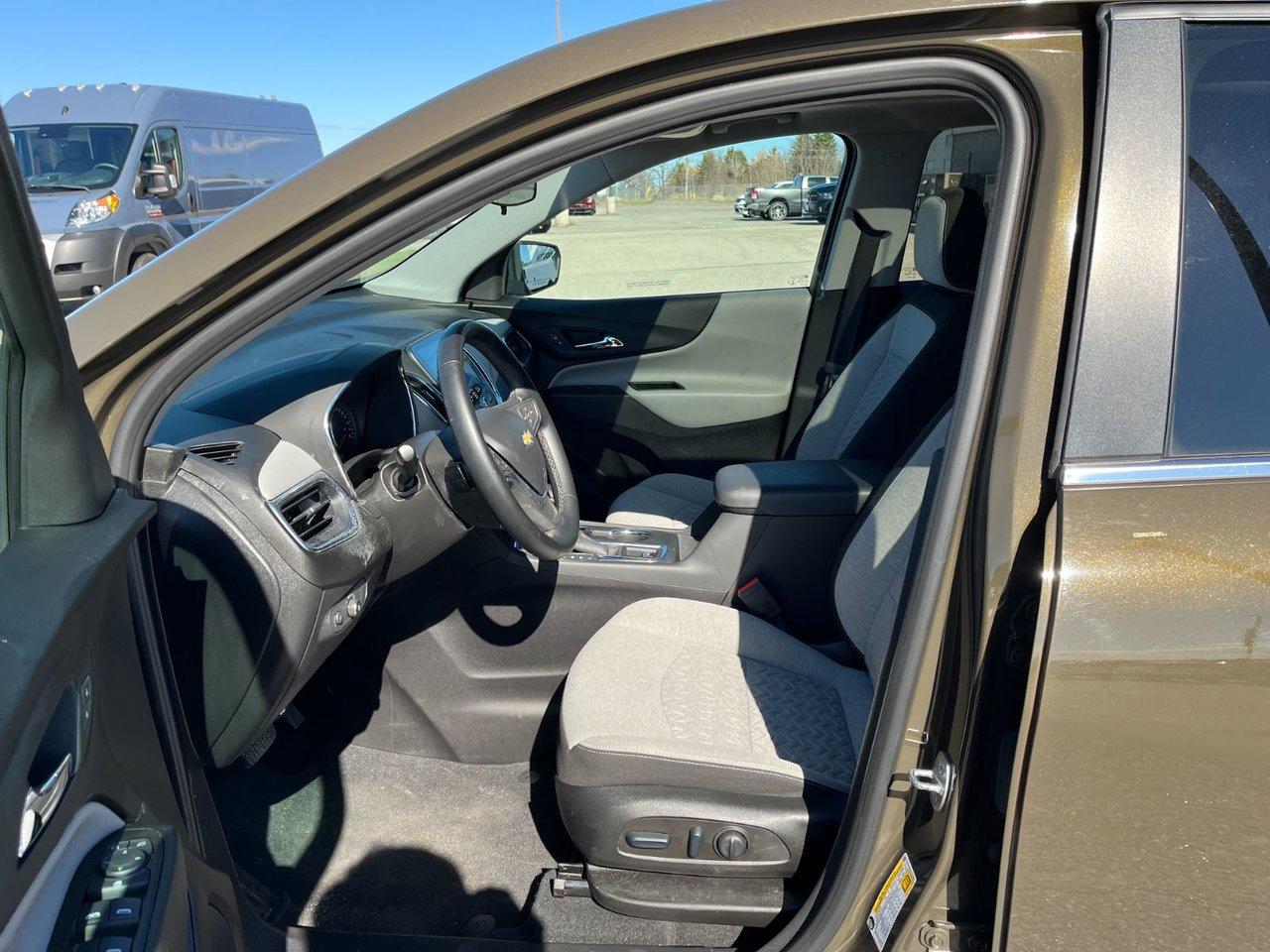 2023 Chevrolet Equinox AWD 4DR LT Photo