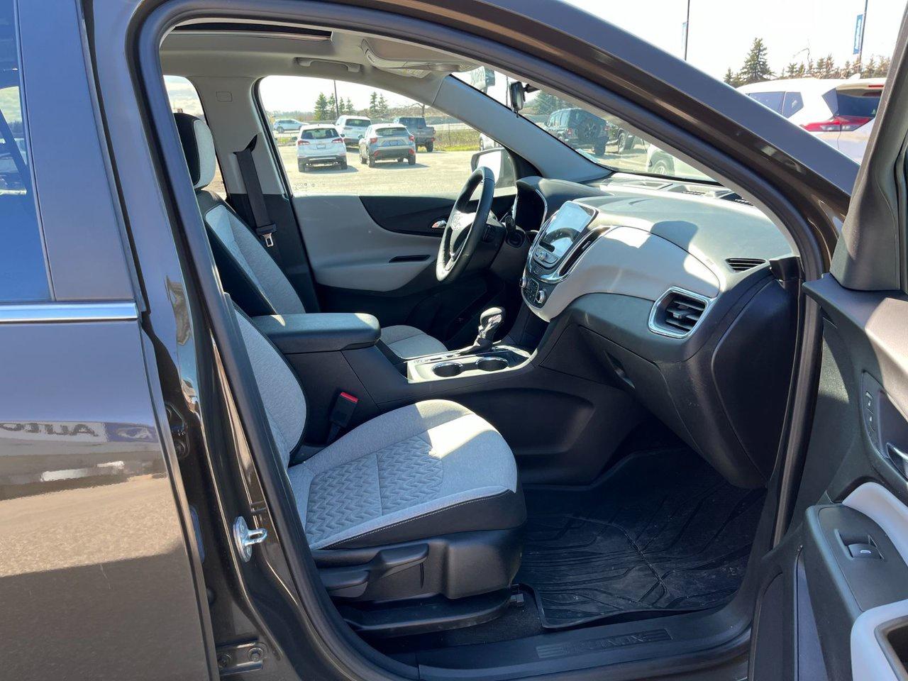 2023 Chevrolet Equinox AWD 4DR LT Photo