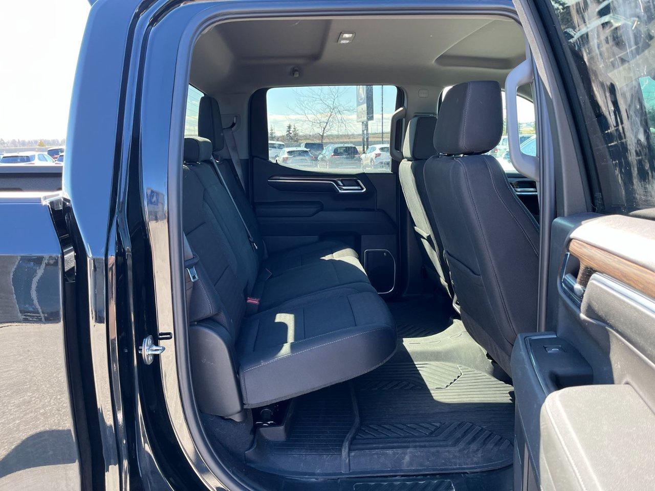 2024 Chevrolet Silverado 1500 4WD Crew Cab 147' WB RST Photo