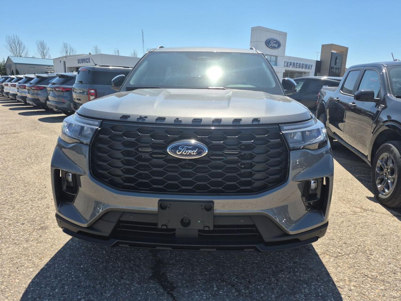 2026 Ford Explorer ST-Line 4WD Photo1