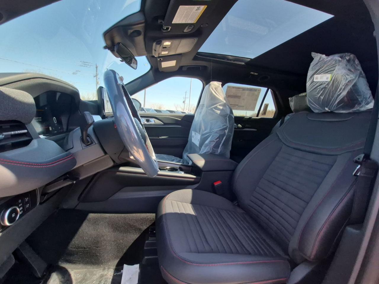 2026 Ford Explorer ST-LINE, PANO ROOF, BLUECRUISE, ADAPTIVE CRUISE Photo