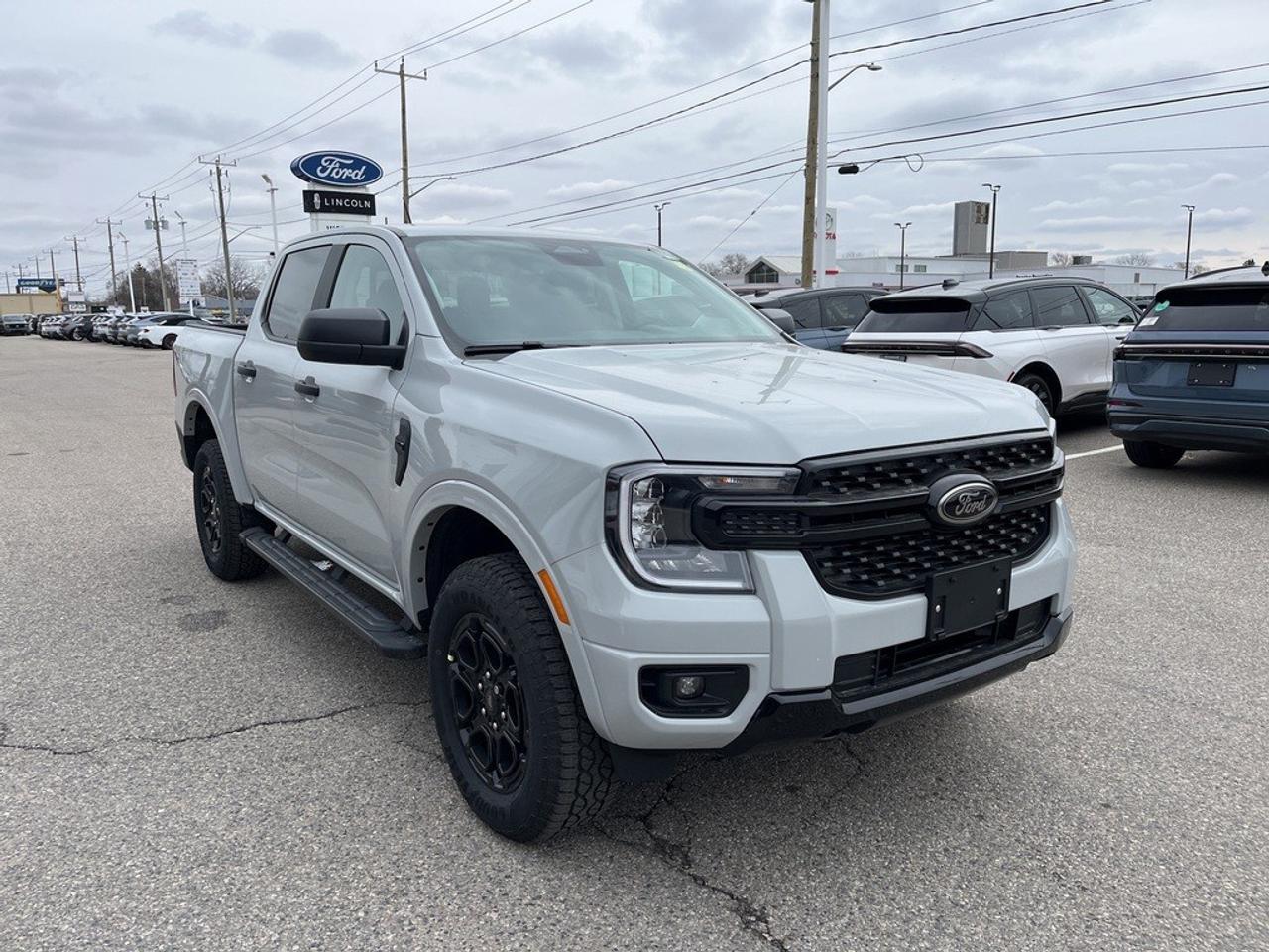 2026 Ford Ranger XLT 4WD SuperCrew 5' Box Photo4