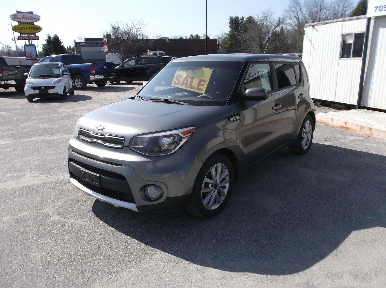 2017 Kia Soul SE PLUS Photo2