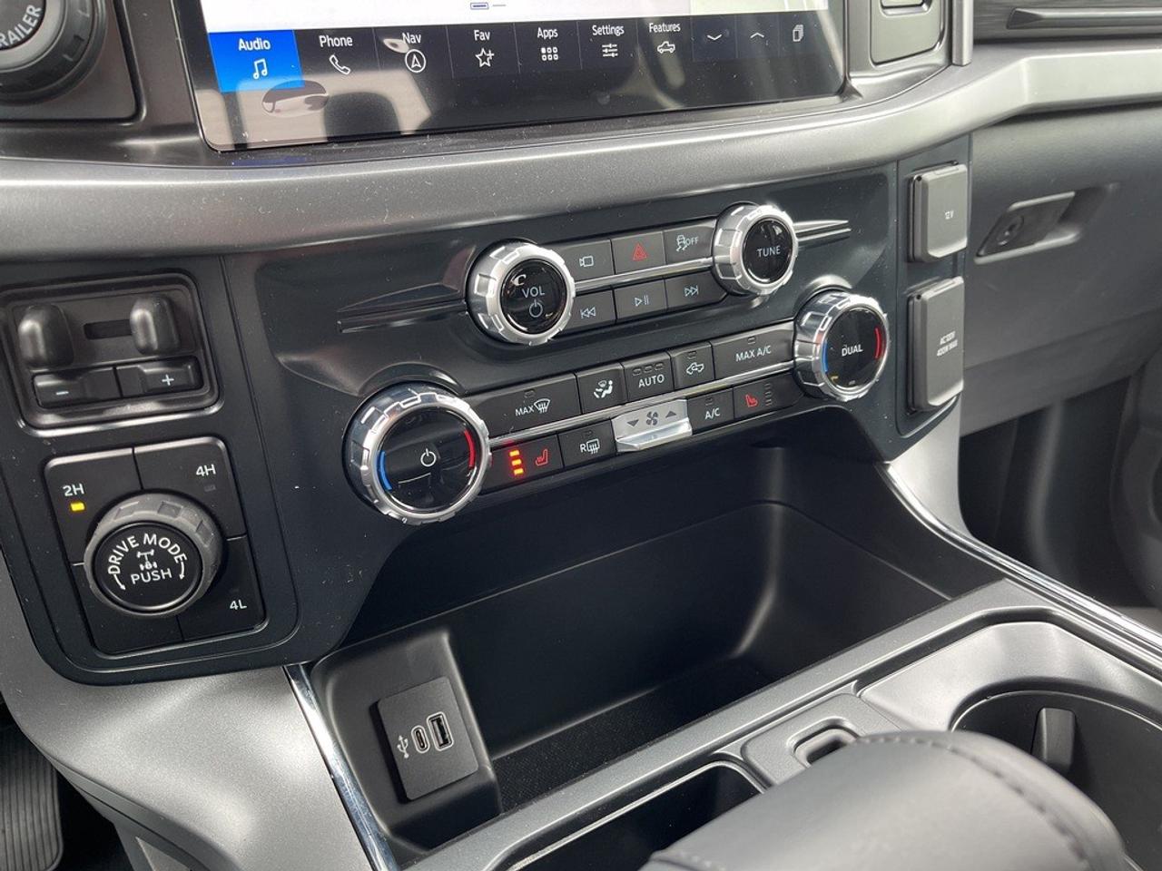 2026 Ford F-150 XLT 4WD SuperCrew 5.5' Box Photo