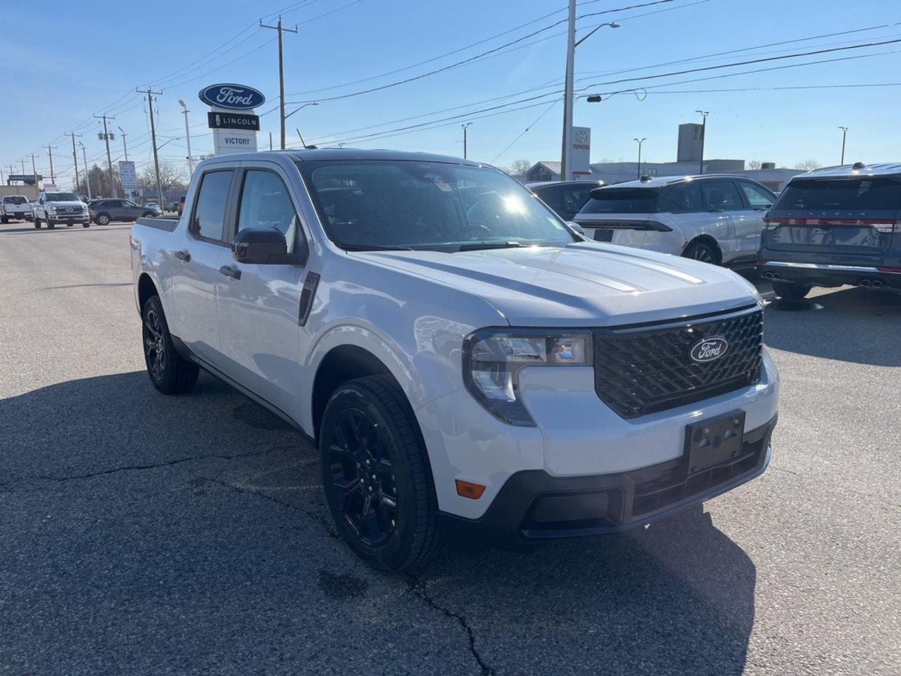 2026 Ford Maverick XLT AWD SuperCrew Photo4