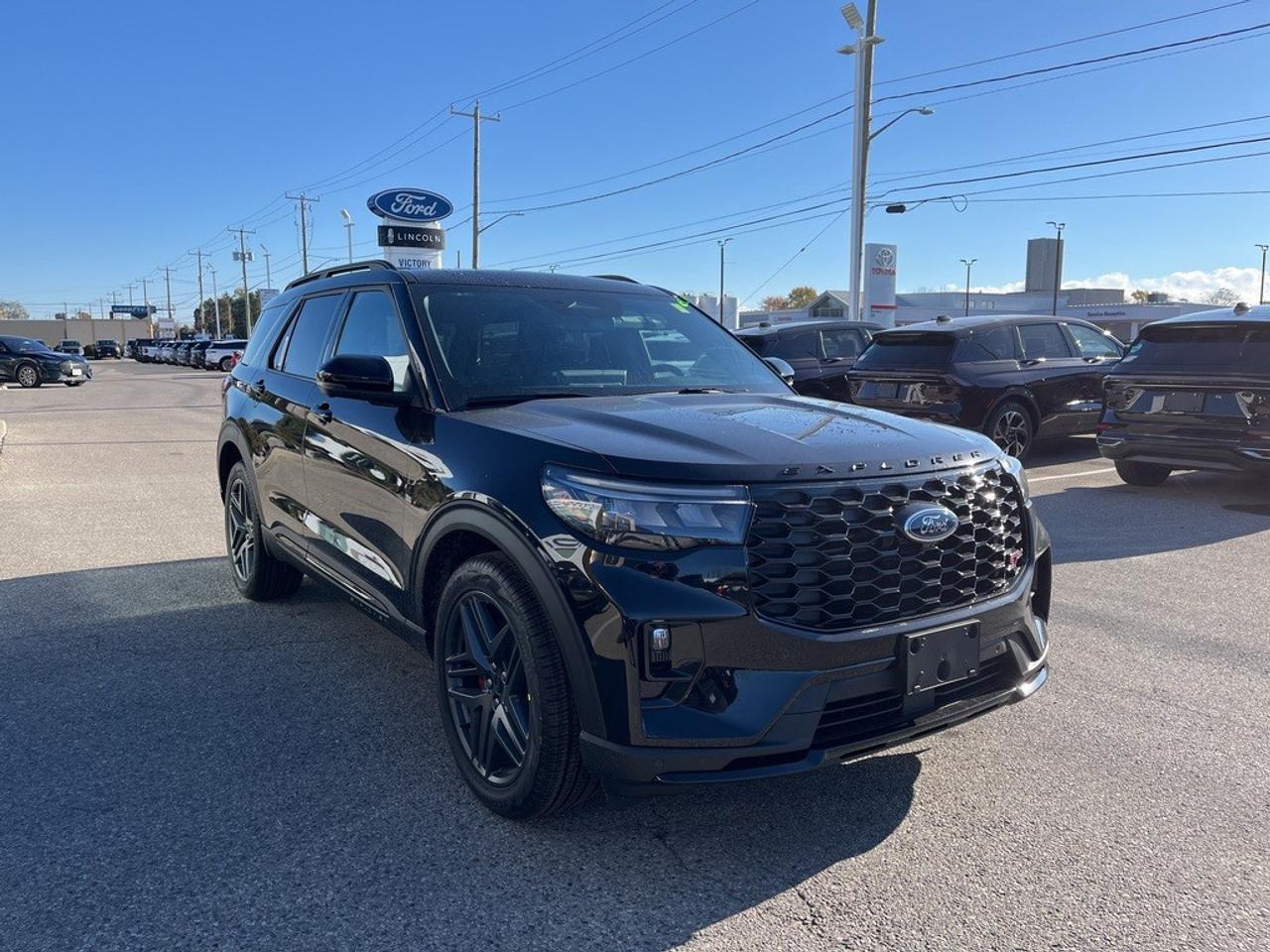2026 Ford Explorer ST 4WD Photo4