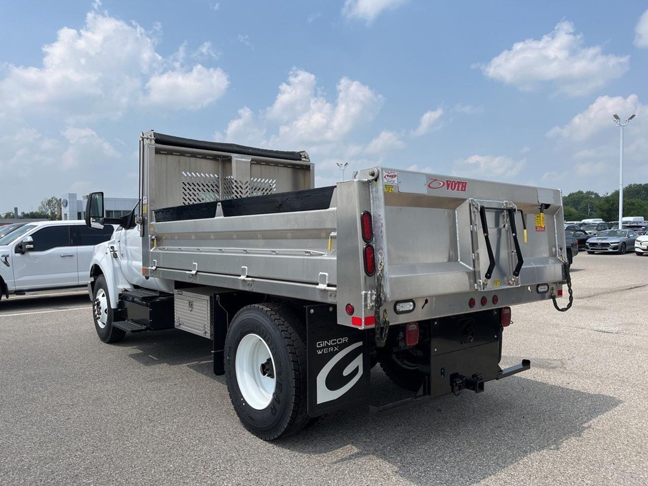 2025 Ford Super Duty F-650 Straight Frame Gas Photo