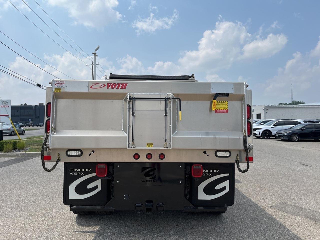 2025 Ford Super Duty F-650 Straight Frame Gas Photo