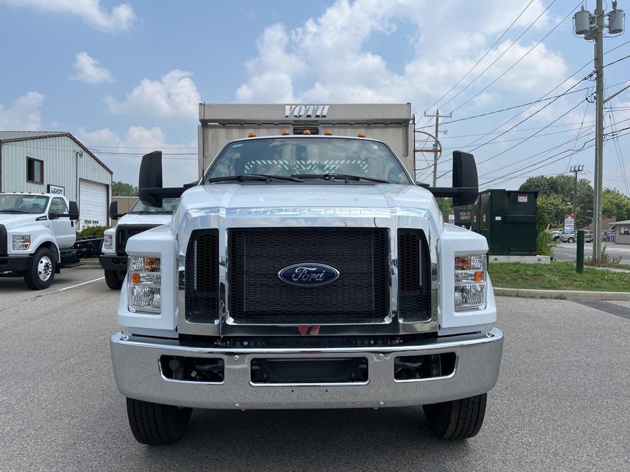 2025 Ford Super Duty F-650 Straight Frame Gas Photo