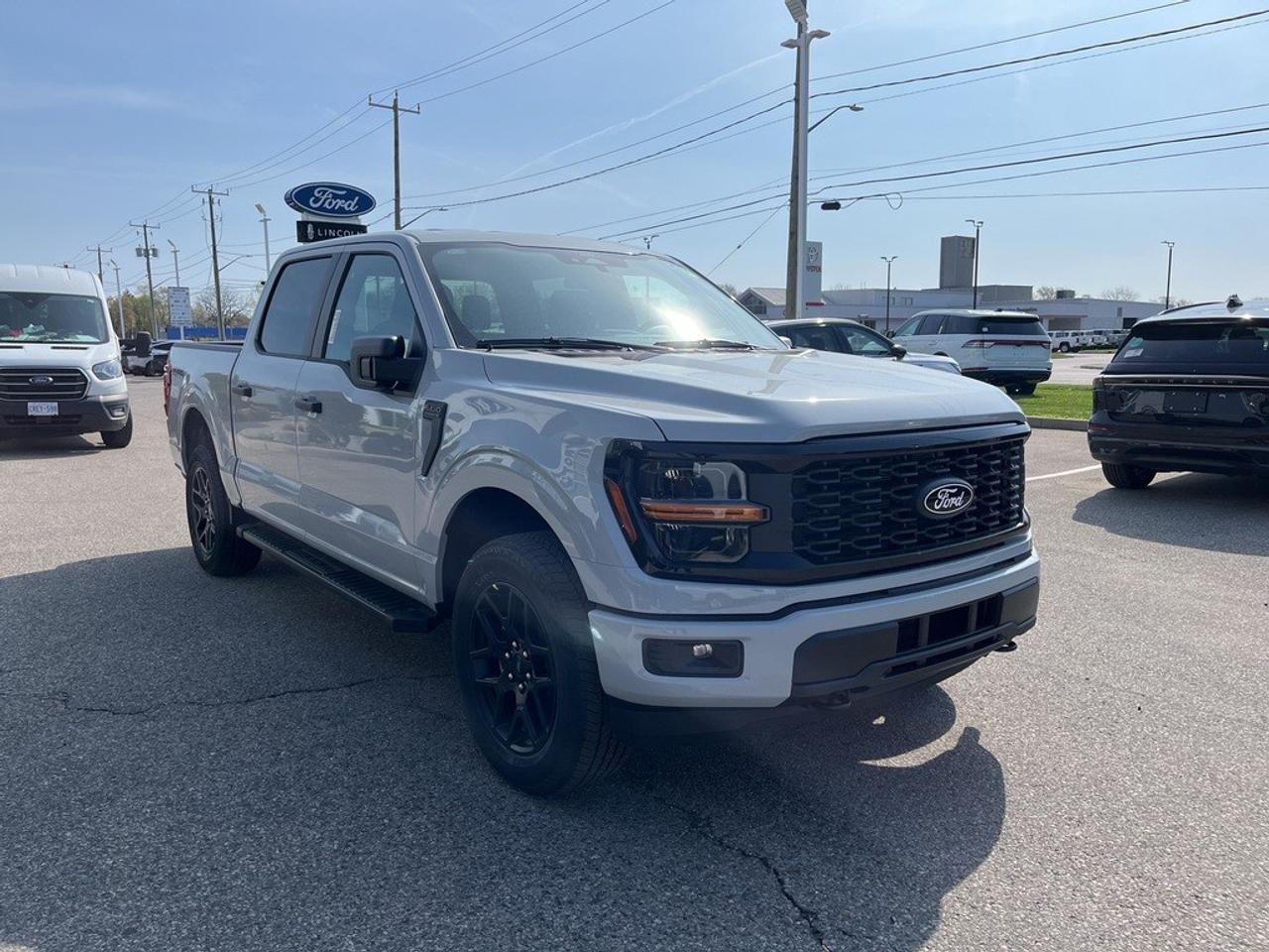 2026 Ford F-150 STX 4WD SuperCrew 5.5' Box Photo4