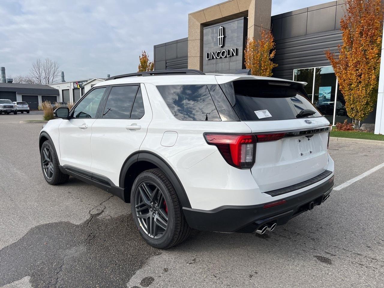 2026 Ford Explorer ST 4WD Photo