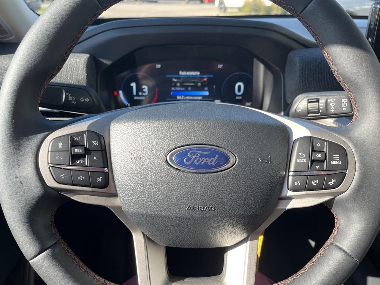 2025 Ford Explorer Active 4WD Photo