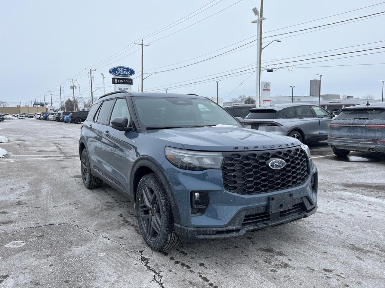 2026 Ford Explorer ST-Line 4WD Photo4