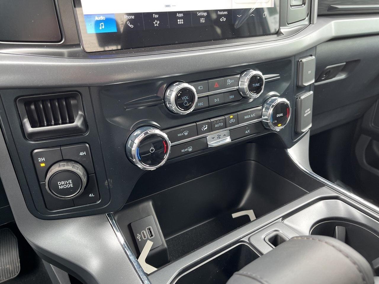 2026 Ford F-150 XLT 4WD SuperCrew 5.5' Box Photo
