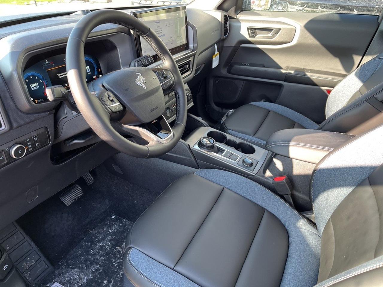 2025 Ford Bronco Sport Outer Banks 4x4 Photo