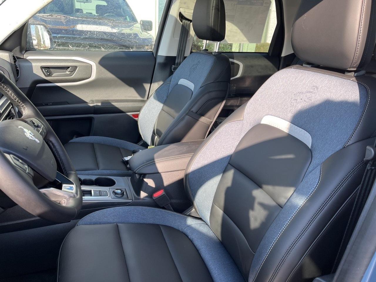 2025 Ford Bronco Sport Outer Banks 4x4 Photo