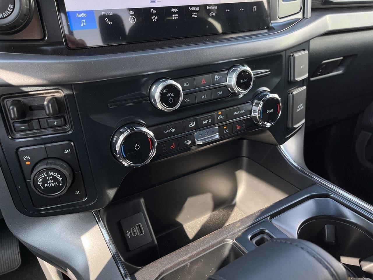 2026 Ford F-150 XLT 4WD SuperCrew 5.5' Box Photo