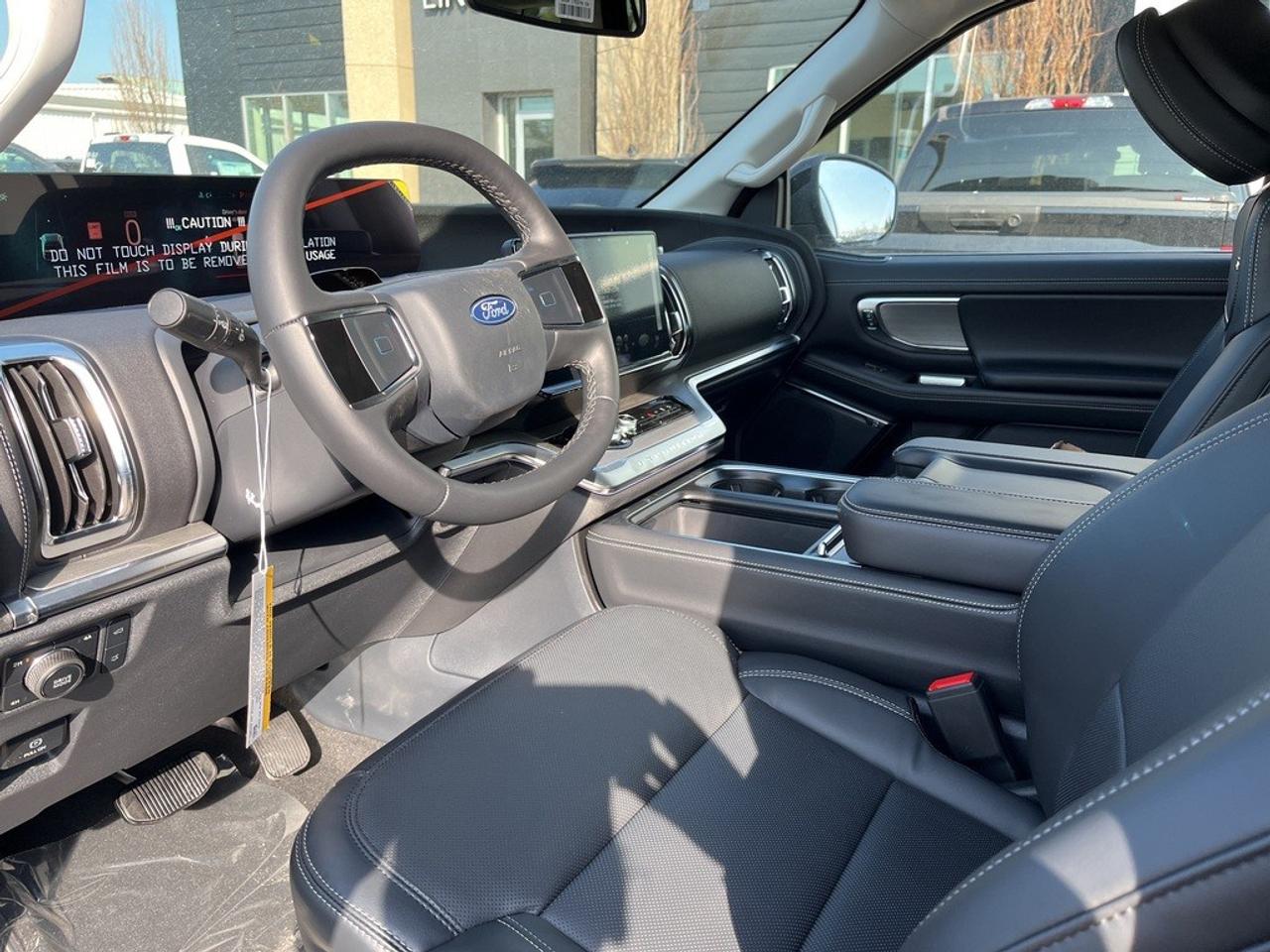 2026 Ford Expedition Platinum 4x4 Photo