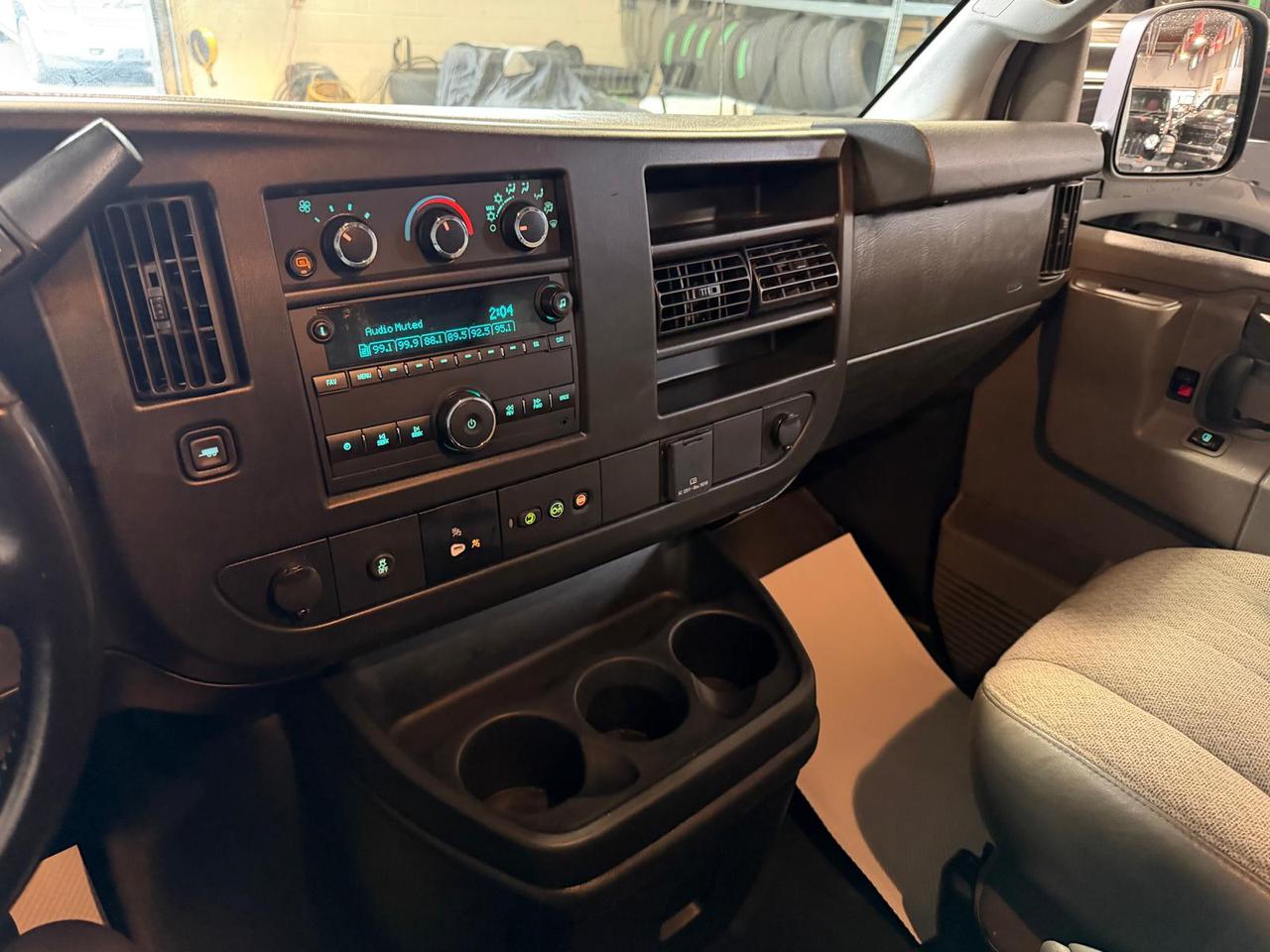 2021 Chevrolet Express Cargo Van AUTOMATIC | 6 CYL V6 Photo