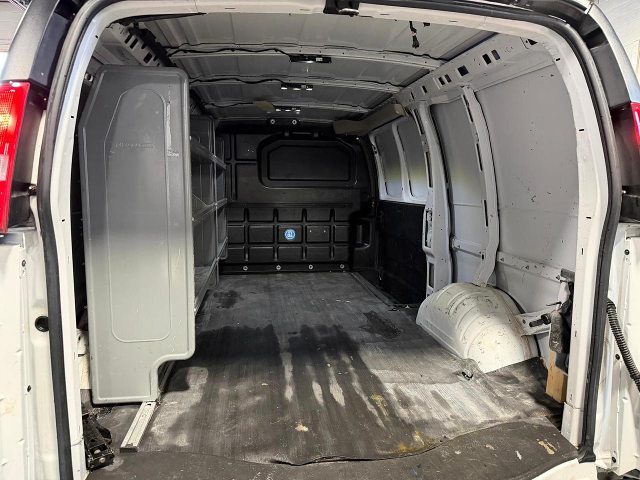 2021 Chevrolet Express Cargo Van AUTOMATIC | 6 CYL V6 Photo